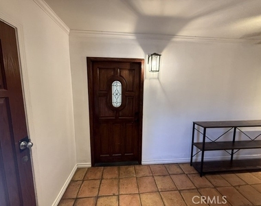 9031 Phyllis Avenue - Photo Thumbnail 1