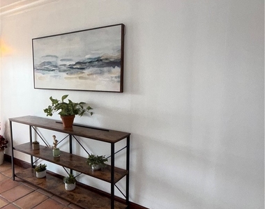 9031 Phyllis Avenue - Photo Thumbnail 10