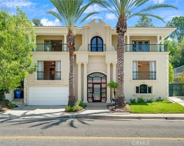 2784 Deep Canyon Drive - Photo Thumbnail 2
