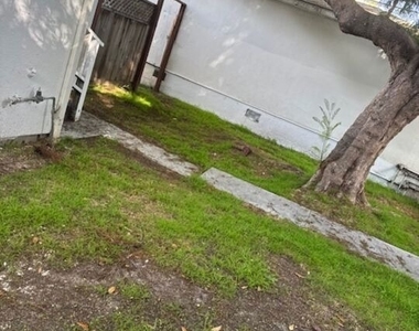 1543 11th Street - Photo Thumbnail 2