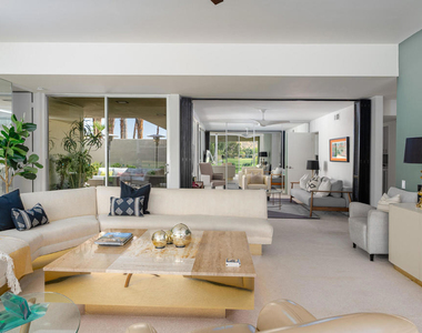 322 Desert Lakes Drive - Photo Thumbnail 7