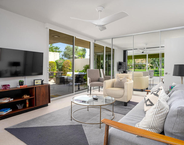 322 Desert Lakes Drive - Photo Thumbnail 6