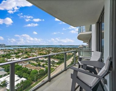 3100 N Ocean Drive - Photo Thumbnail 14