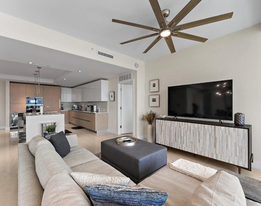 3100 N Ocean Drive - Photo Thumbnail 8