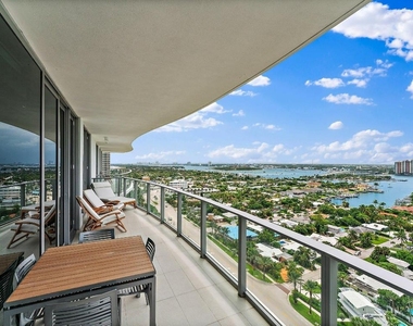 3100 N Ocean Drive - Photo Thumbnail 11
