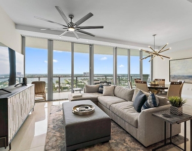 3100 N Ocean Drive - Photo Thumbnail 7