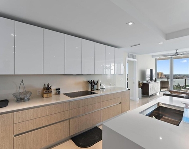 3100 N Ocean Drive - Photo Thumbnail 3