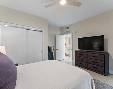 3100 N Ocean Drive - Photo Thumbnail 22