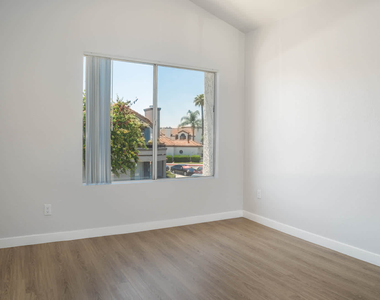 21622 Marguerite Pkwy - Photo Thumbnail 3