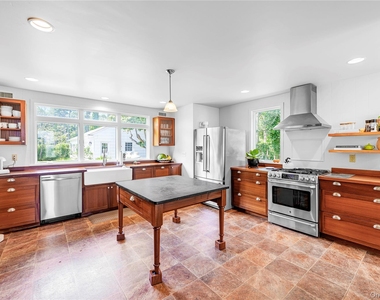 5 Thorn Hedge Road - Photo Thumbnail 15
