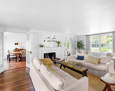 5 Thorn Hedge Road - Photo Thumbnail 8