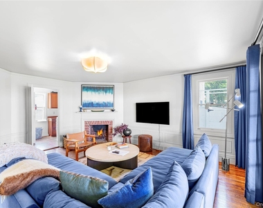 5 Thorn Hedge Road - Photo Thumbnail 12