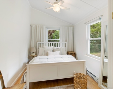 61 Squires Avenue - Photo Thumbnail 1