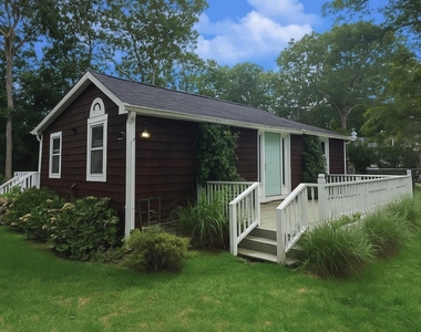 61 Squires Avenue - Photo Thumbnail 7