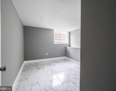 2327 N Carlisle Street - Photo Thumbnail 14