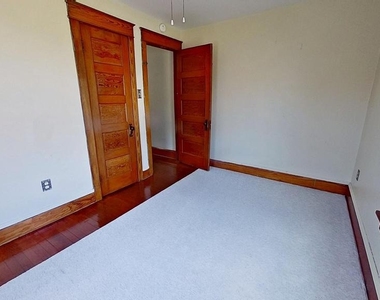 607 3rd Street - Photo Thumbnail 9