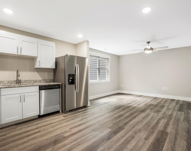 303 Linwood - Photo Thumbnail 11