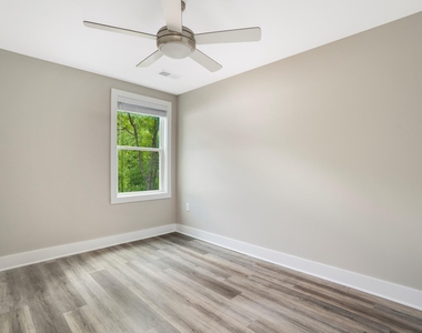 303 Linwood - Photo Thumbnail 10