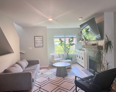3951 W Ainslie Street - Photo Thumbnail 5