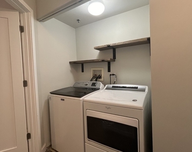 3951 W Ainslie Street - Photo Thumbnail 13