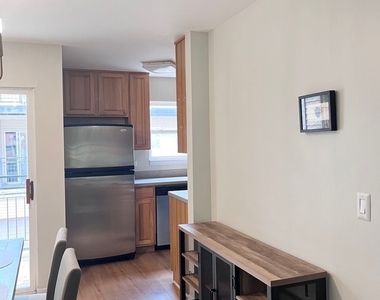 3951 W Ainslie Street - Photo Thumbnail 7