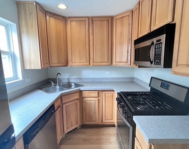 3951 W Ainslie Street - Photo Thumbnail 9