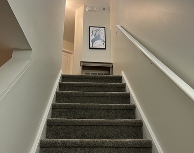 3951 W Ainslie Street - Photo Thumbnail 11