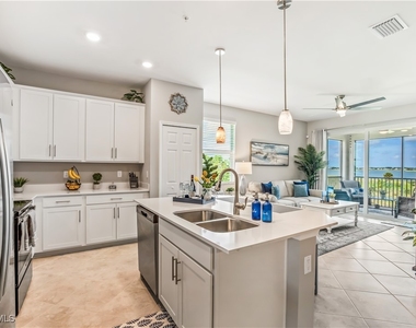 43060 Greenway Boulevard - Photo Thumbnail 5
