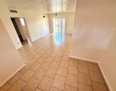 1050 62nd Ave South - Photo Thumbnail 15