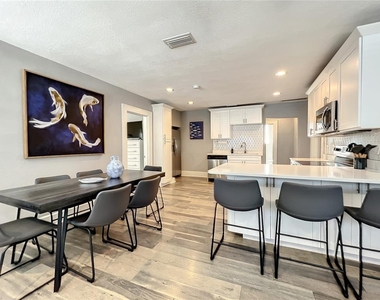 1137 Highland Street S - Photo Thumbnail 17