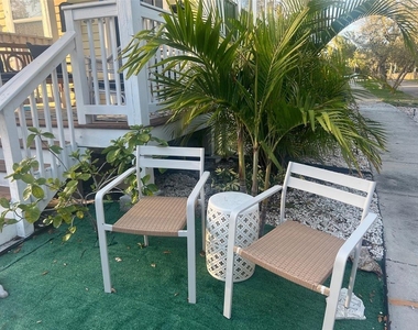 1137 Highland Street S - Photo Thumbnail 9