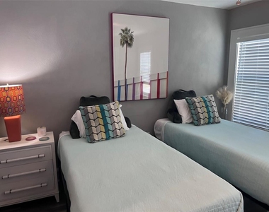 1137 Highland Street S - Photo Thumbnail 19