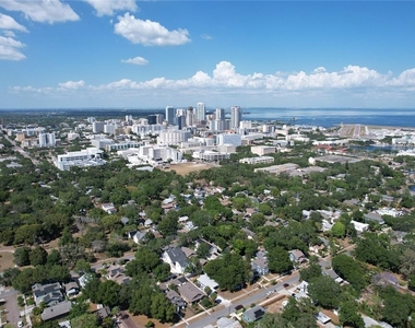 1137 Highland Street S - Photo Thumbnail 8