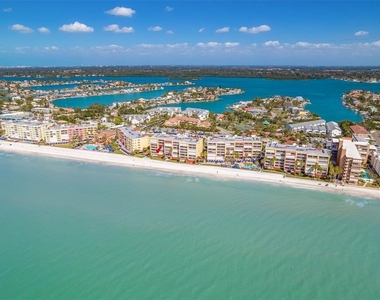 16550 Gulf Boulevard - Photo Thumbnail 31