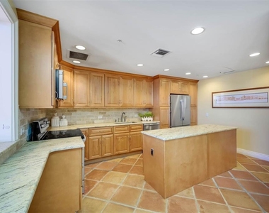 16550 Gulf Boulevard - Photo Thumbnail 54