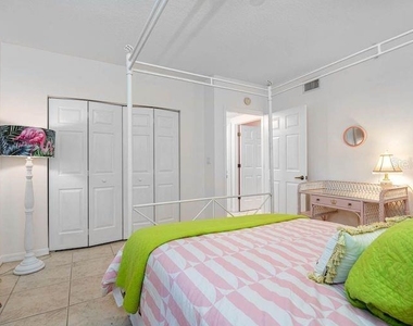 16550 Gulf Boulevard - Photo Thumbnail 29