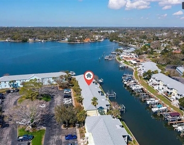 5006 Starfish Dr Se - Photo Thumbnail 3