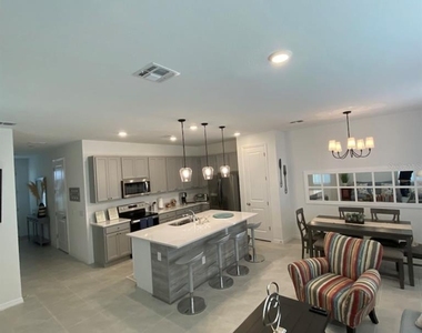1546 Discovery Street - Photo Thumbnail 4