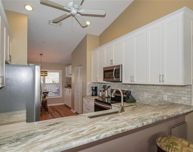 5241 Mahogany Run Avenue - Photo Thumbnail 10