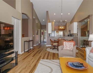 5241 Mahogany Run Avenue - Photo Thumbnail 11