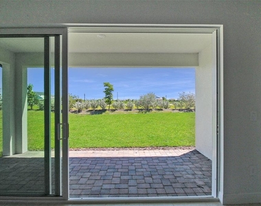17212 Luminous Avenue - Photo Thumbnail 23