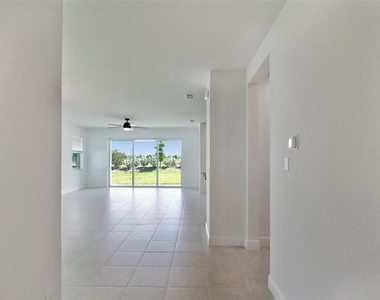 17212 Luminous Avenue - Photo Thumbnail 12