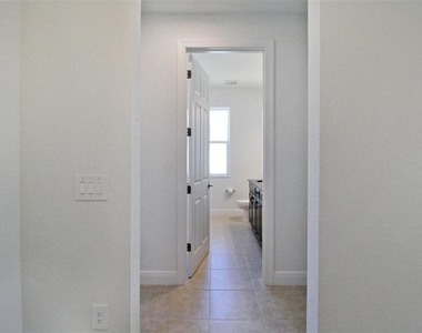 17212 Luminous Avenue - Photo Thumbnail 4