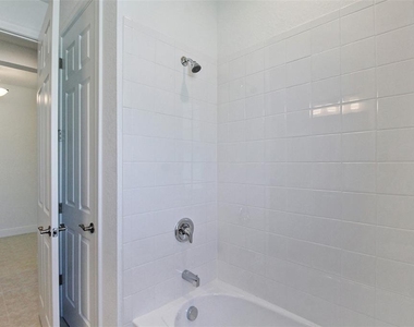 17212 Luminous Avenue - Photo Thumbnail 8