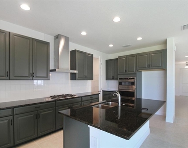 17212 Luminous Avenue - Photo Thumbnail 21