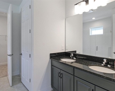 17212 Luminous Avenue - Photo Thumbnail 32
