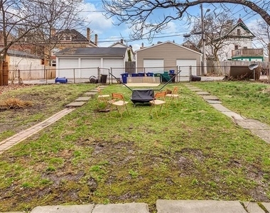 820 N Beatty - Photo Thumbnail 16