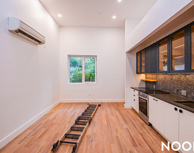 228 North 7th Street - Photo Thumbnail 5