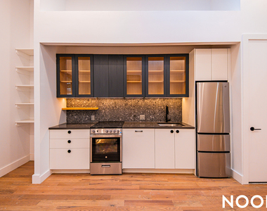 228 North 7th Street - Photo Thumbnail 2