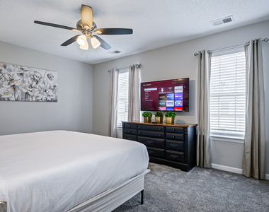 31 Middleton Court - Photo Thumbnail 17